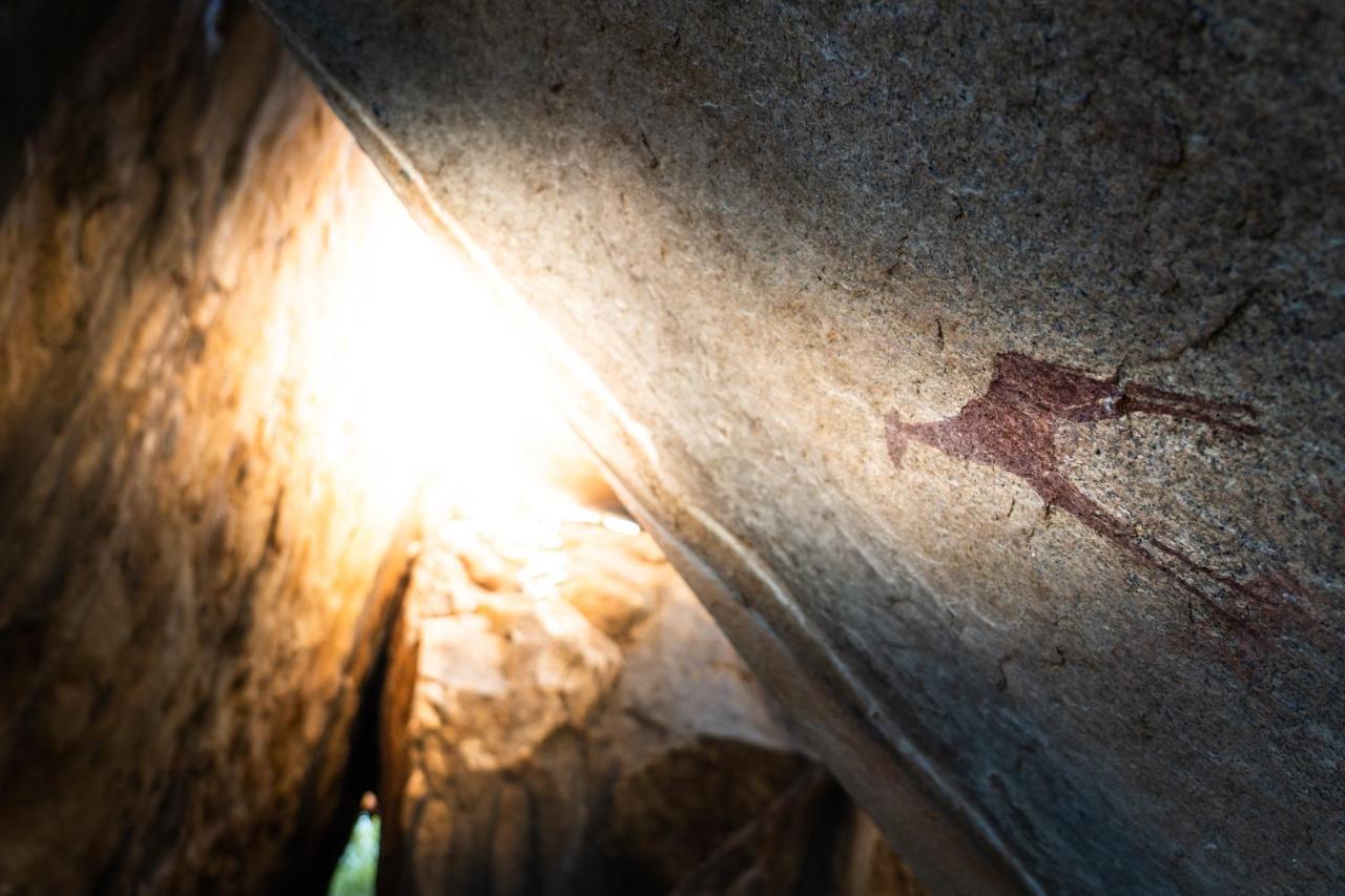 Ai Aiba - The Rock Painting Lodge โอมารูรู ภายนอก รูปภาพ